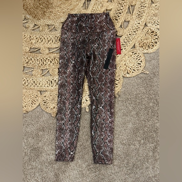 Carbon38 Pants - Carbon38 Snakeskin Leggings